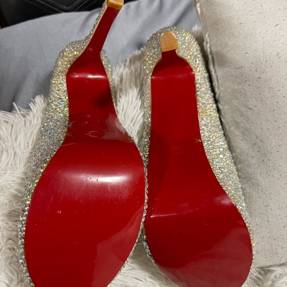 Christian Louboutin Embellished Daffodil Pumps Made in Italy-Size 39 - Picture 12 of 15
